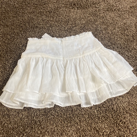 Lush, size medium, white skirt - Picture 2 of 5